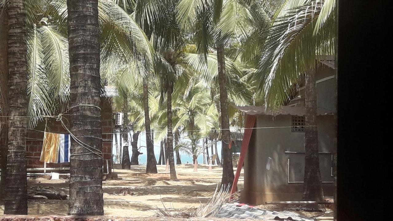 Отель Chintamani Beach House Малван Экстерьер фото